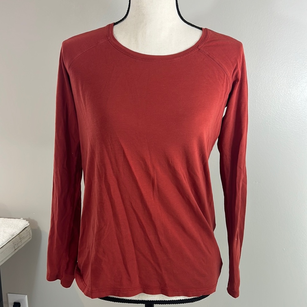 Lululemon long sleeve size 6